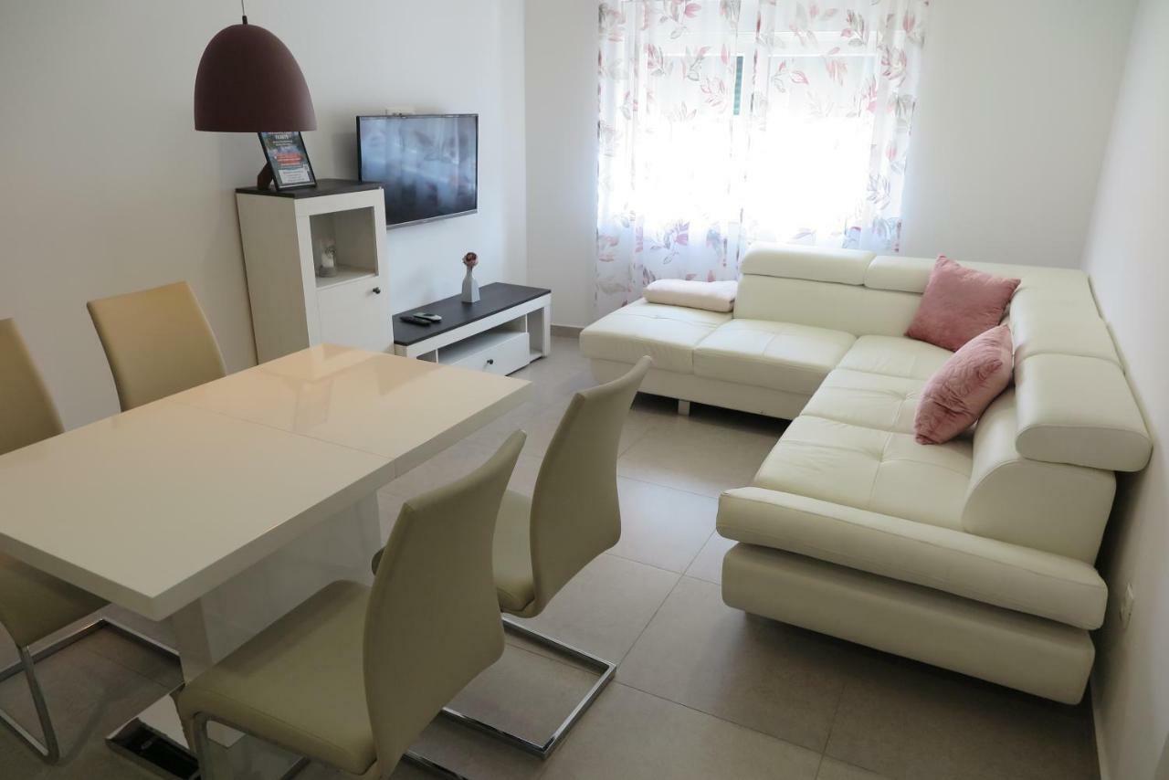 Stars Palace - Apartments And Rooms يزيرا المظهر الخارجي الصورة